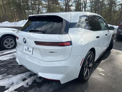 2026 BMW iX xDrive45