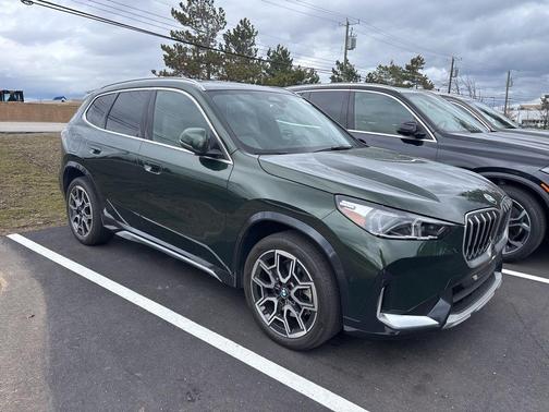 San Remo Green Metallic 2025 BMW X1 xDrive28i