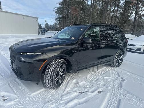 2024 BMW X7 M60i