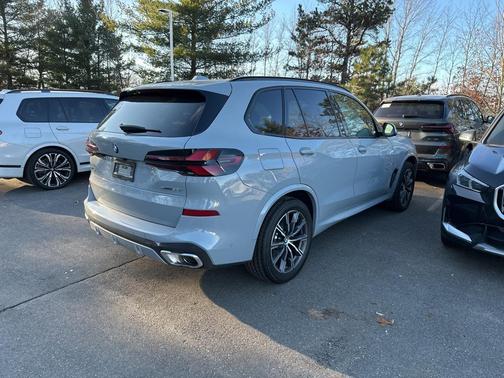 2025 BMW X5 xDrive40i