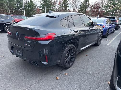 2023 BMW X4 M40i