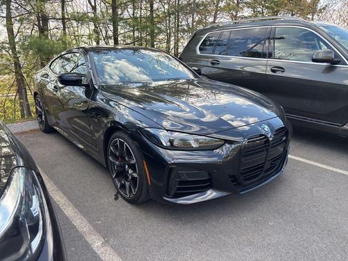 Black Sapphire Metallic 2026 BMW M440 i xDrive