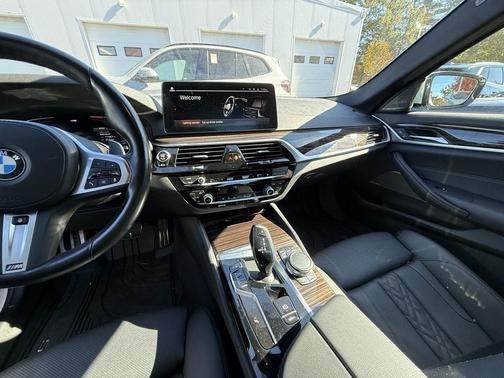 2023 BMW 530 i xDrive