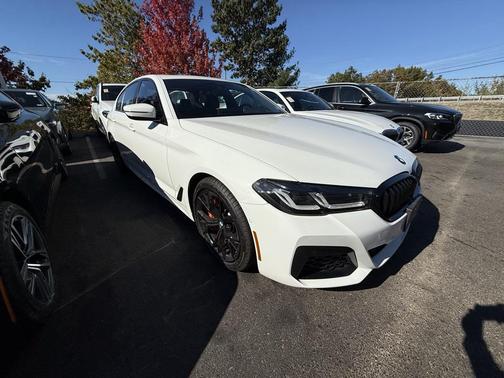 2023 BMW 530 i xDrive
