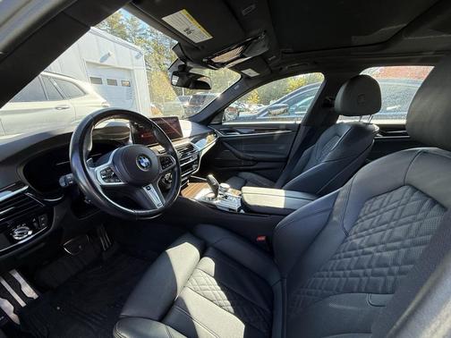 2023 BMW 530 i xDrive