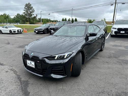 Black Sapphire Metallic 2026 BMW M440 i xDrive