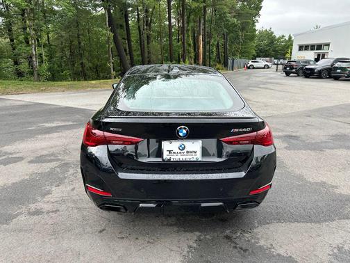 Black Sapphire Metallic 2026 BMW M440 i xDrive