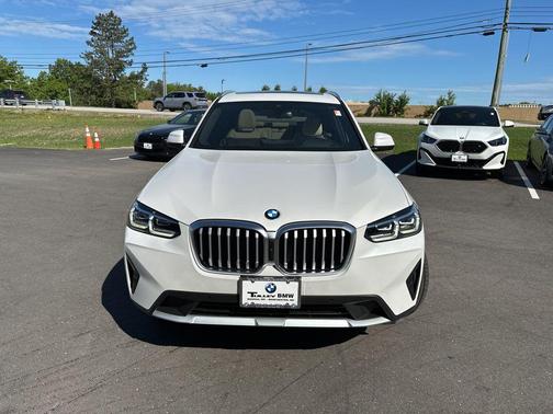 Mineral White Metallic 2024 BMW X3 xDrive30i