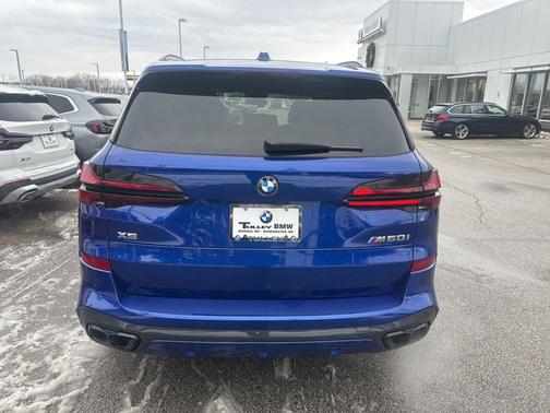 2025 BMW X5 M60i