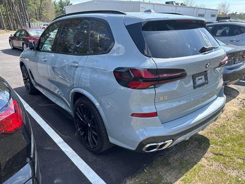 Brooklyn Grey Metallic 2026 BMW X5 M60i