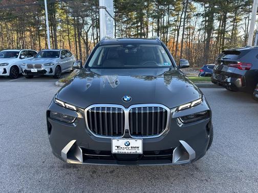 2025 BMW X7 xDrive40i