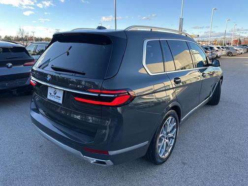 2025 BMW X7 xDrive40i