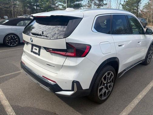 White 2024 BMW X1 xDrive28i