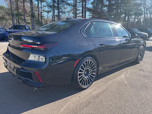 2025 BMW 760 xDrive