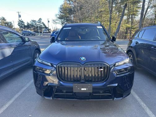 2025 BMW X7 M60i