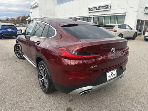 2025 BMW X4 xDrive30i