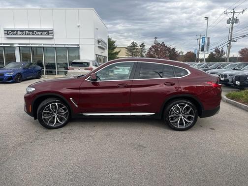 2025 BMW X4 xDrive30i