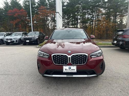 2025 BMW X4 xDrive30i