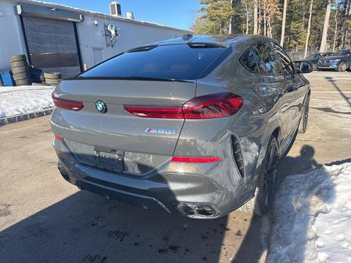 2025 BMW X6 M60i