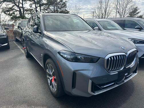 Skyscraper Grey Metallic 2024 BMW X5 xDrive40i