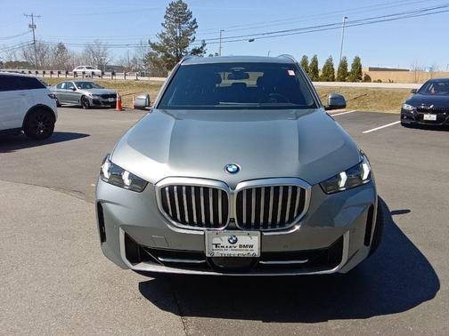 Skyscraper Grey Metallic 2024 BMW X5 xDrive40i