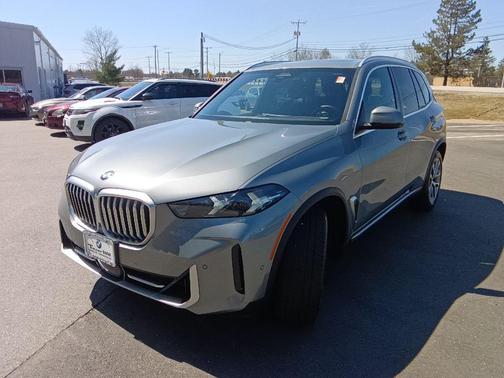 Skyscraper Grey Metallic 2024 BMW X5 xDrive40i