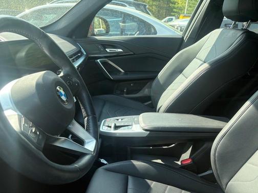 Vegas Red Metallic 2026 BMW X1 xDrive28i