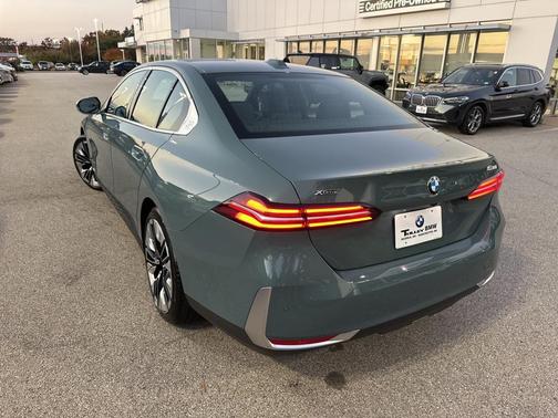 2025 BMW 530 i xDrive