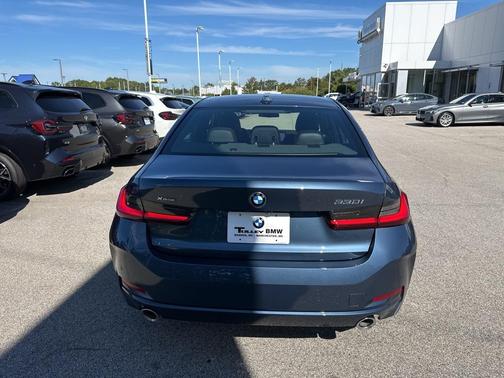 2025 BMW 330 i xDrive