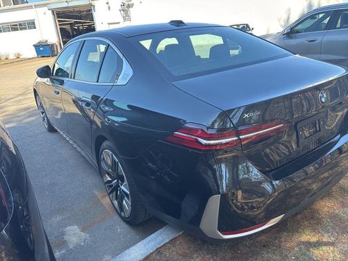 Black Sapphire Metallic 2026 BMW 540 xDrive