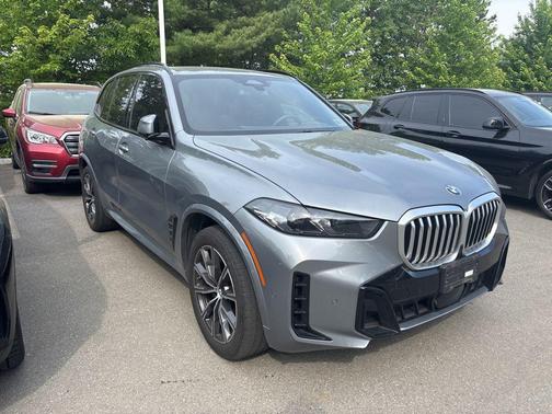 Skyscraper Grey Metallic 2024 BMW X5 xDrive40i