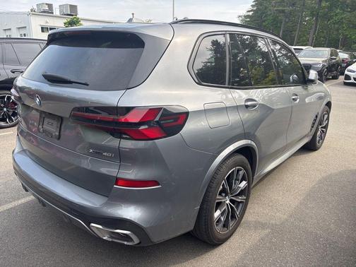 Skyscraper Grey Metallic 2024 BMW X5 xDrive40i