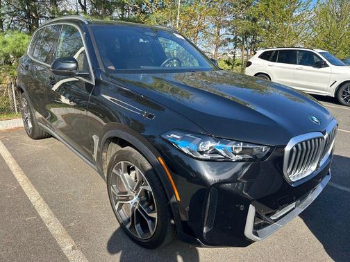 Black Sapphire Metallic 2026 BMW X5 xDrive40i