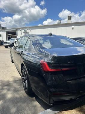 2022 BMW 750 i xDrive