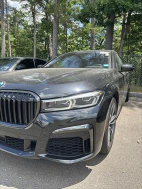 2022 BMW 750 i xDrive