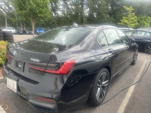 2022 BMW 750 i xDrive