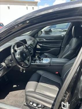 2022 BMW 750 i xDrive