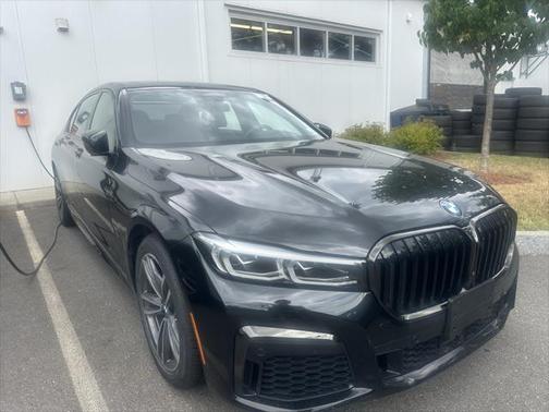 2022 BMW 750 i xDrive