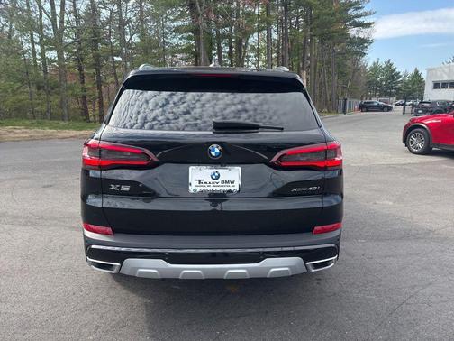 Black Sapphire Metallic 2023 BMW X5 xDrive40i