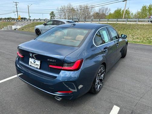 Arctic Race Blue Metallic 2026 BMW 330 xDrive NA