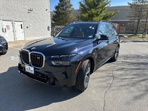 2025 BMW X7 M60i