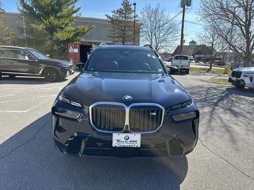 2025 BMW X7 M60i
