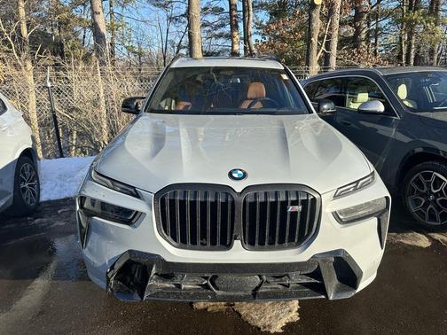 2024 BMW X7 M60i