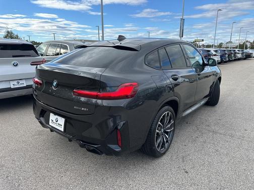2023 BMW X4 xDrive30i