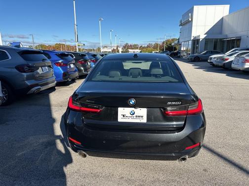 2023 BMW 330 xDrive