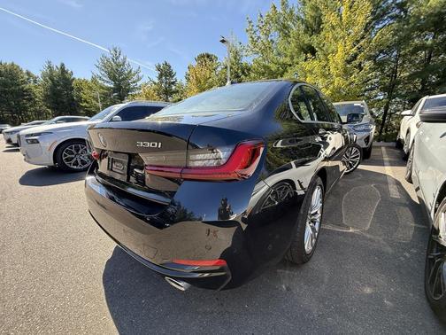 2024 BMW 330 i xDrive