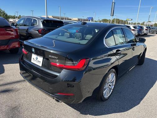 2024 BMW 330 i xDrive