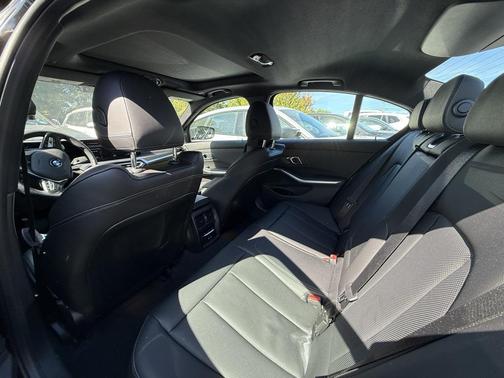 2024 BMW 330 i xDrive