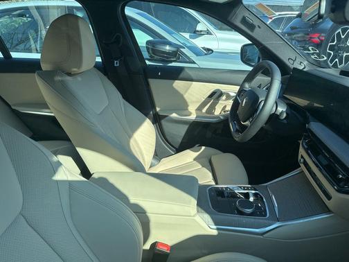 2025 BMW 330 xDrive
