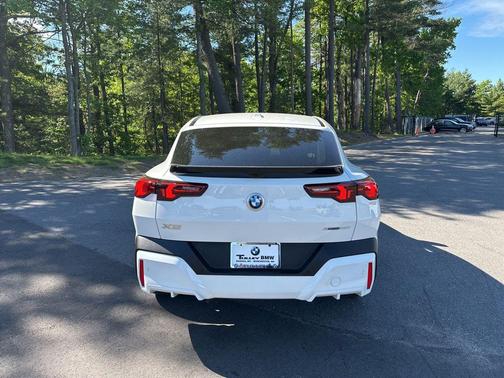 Alpine White 2025 BMW X2 xDrive28i
